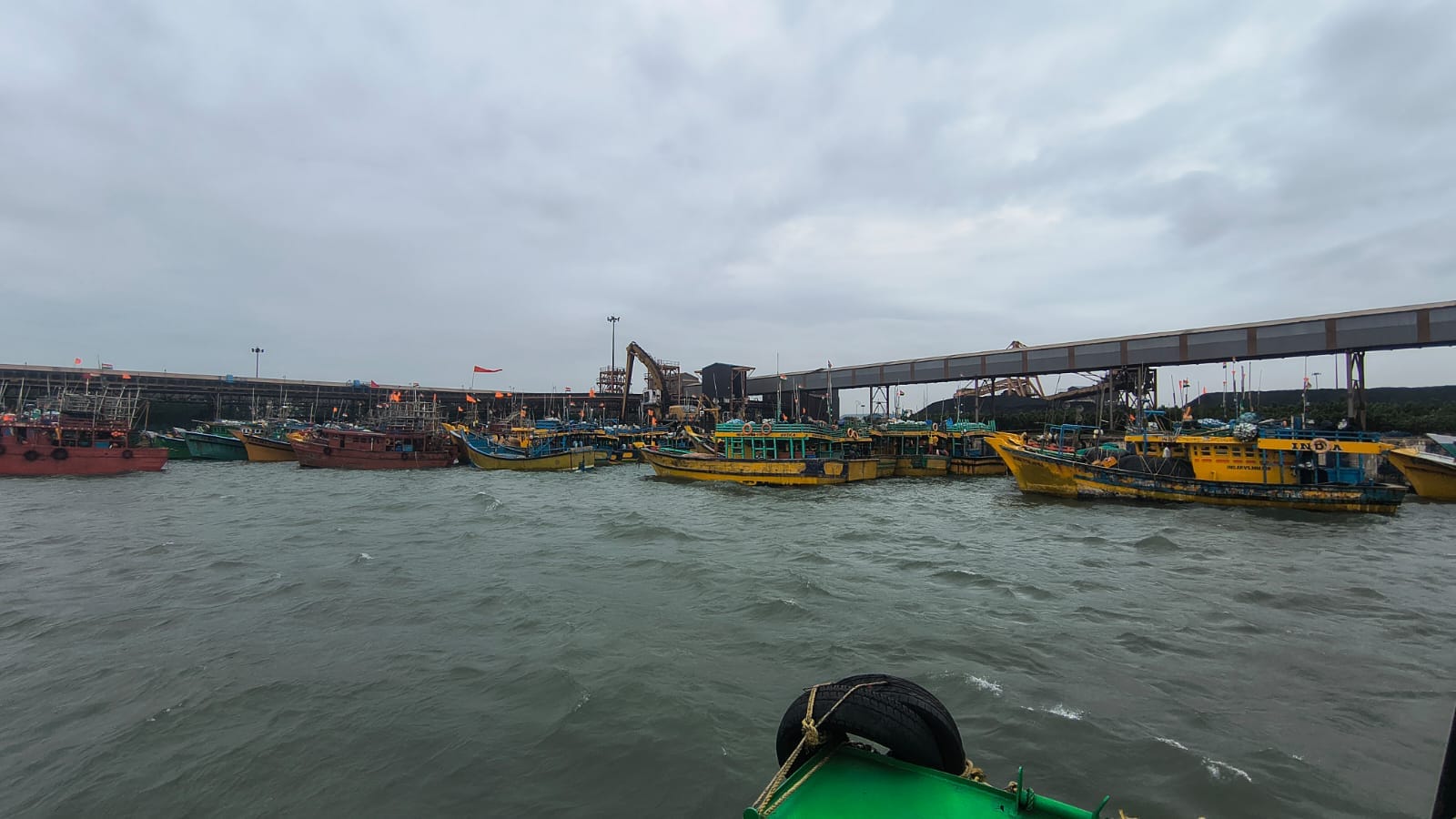 Paradip Port Coordinates Emergency Shelter for Andhra Pradesh Fishing Boats Amid Cyclonic Weather
