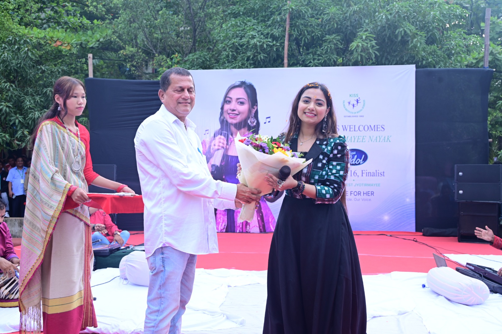 Indian Idol Finalist & KIIT Alumna Jyotirmayee Nayak Felicitated by KIIT